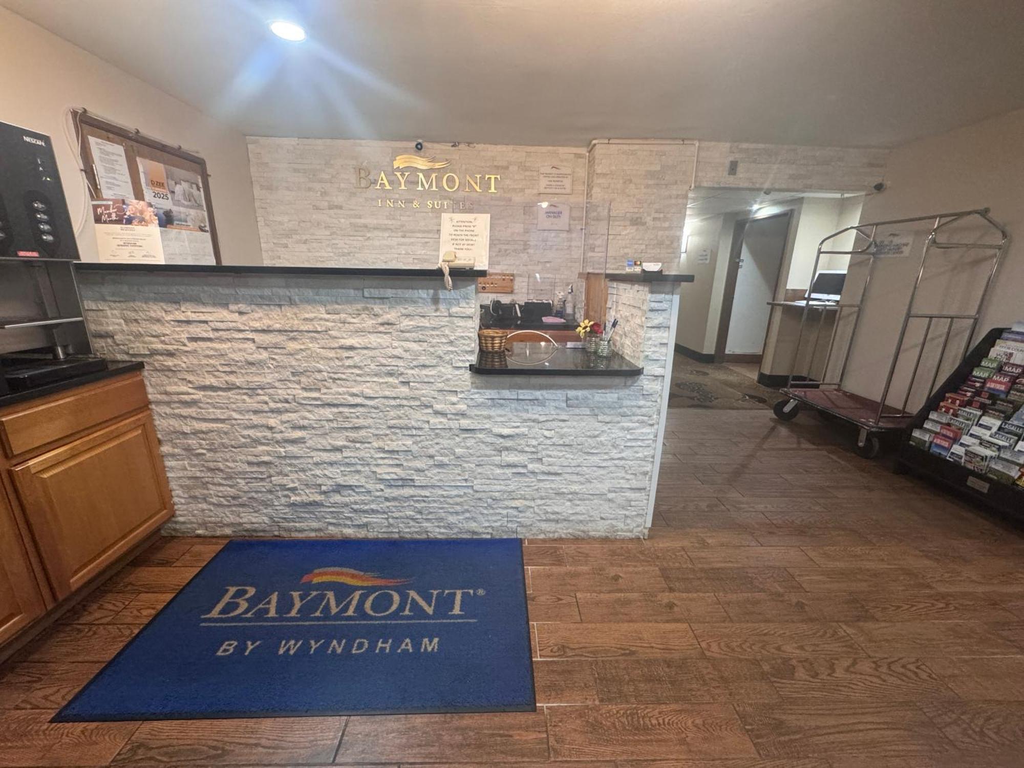 Baymont Inn & Suites Richmond Bagian luar foto