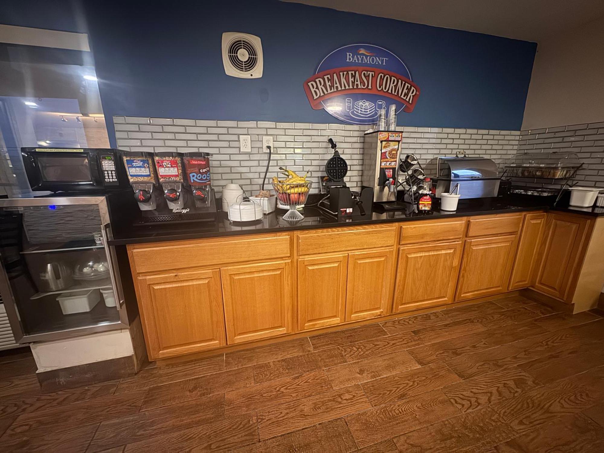 Baymont Inn & Suites Richmond Bagian luar foto