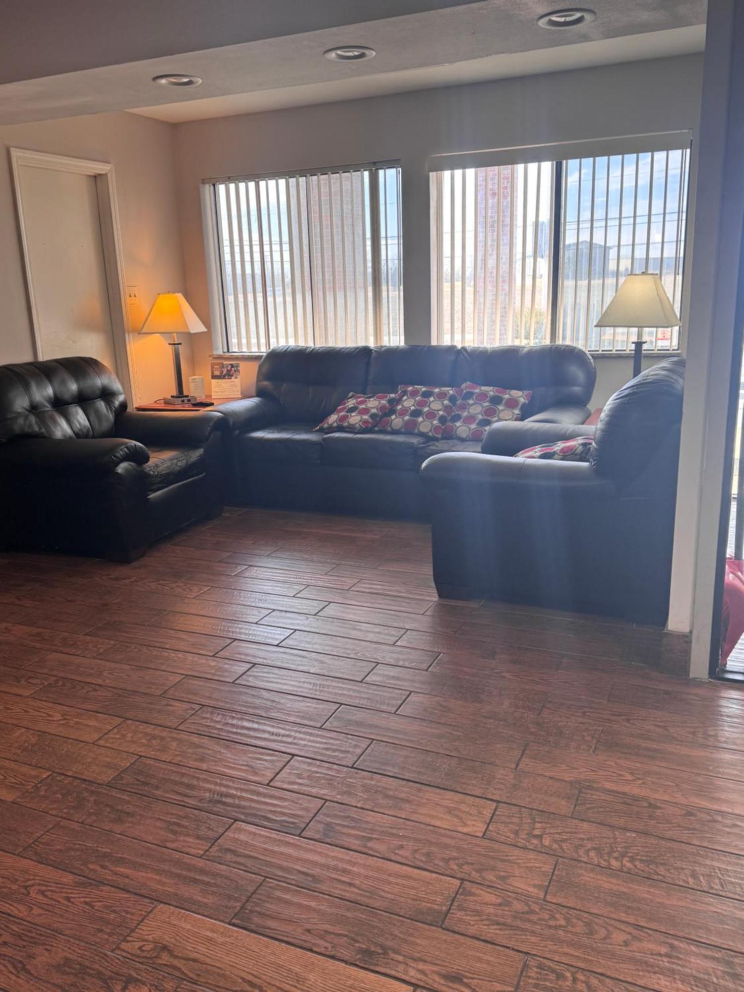 Baymont Inn & Suites Richmond Bagian luar foto