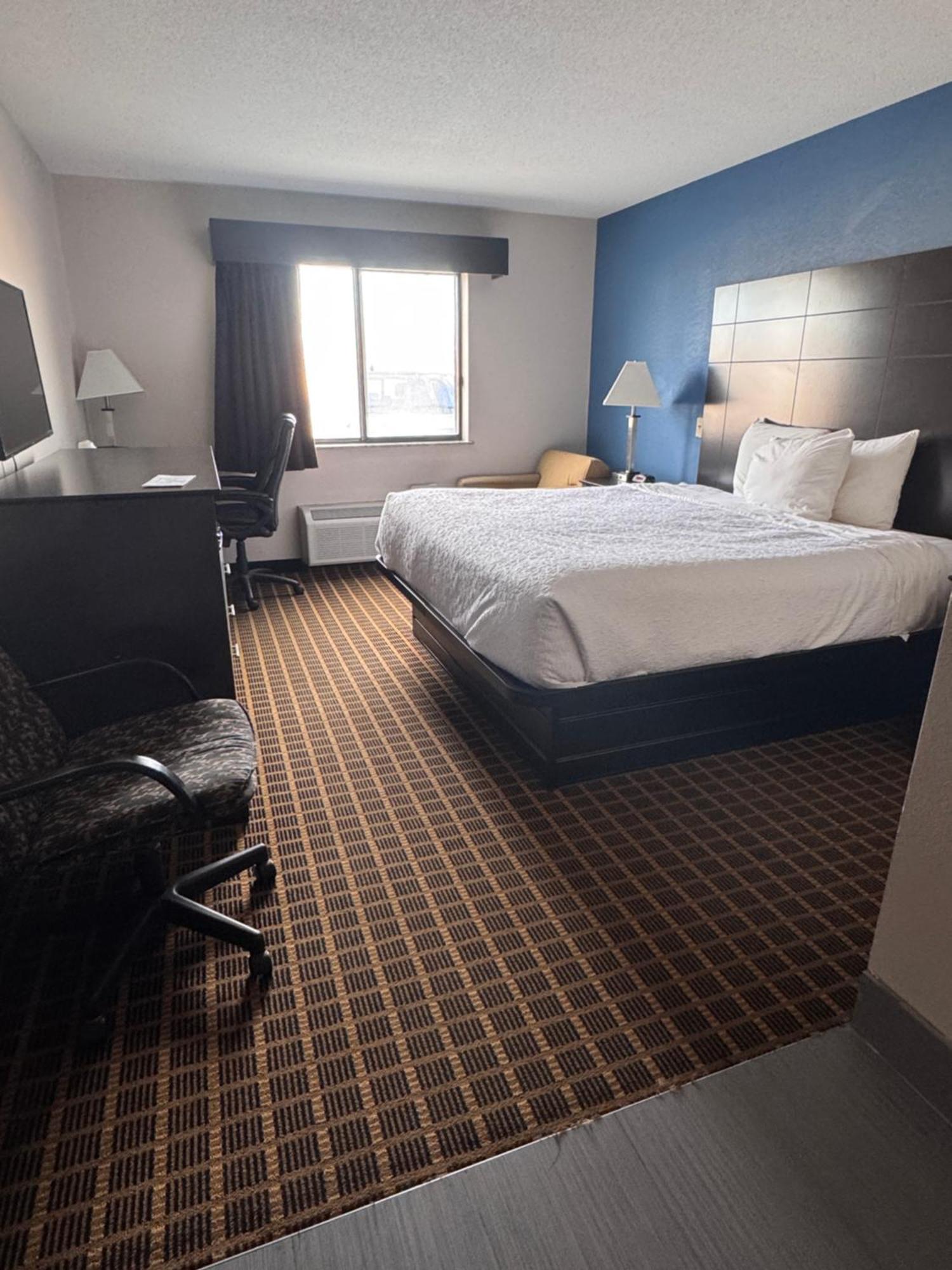 Baymont Inn & Suites Richmond Bagian luar foto