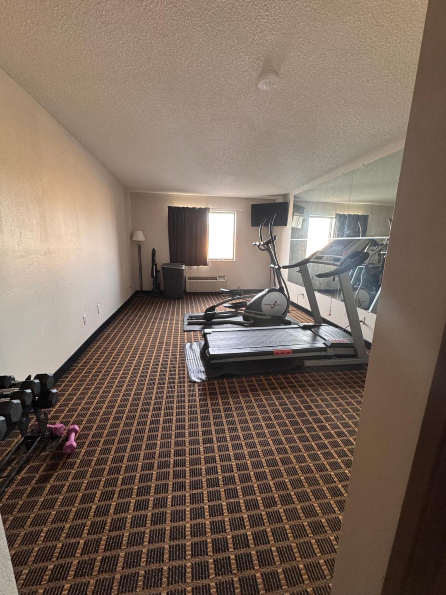 Baymont Inn & Suites Richmond Bagian luar foto