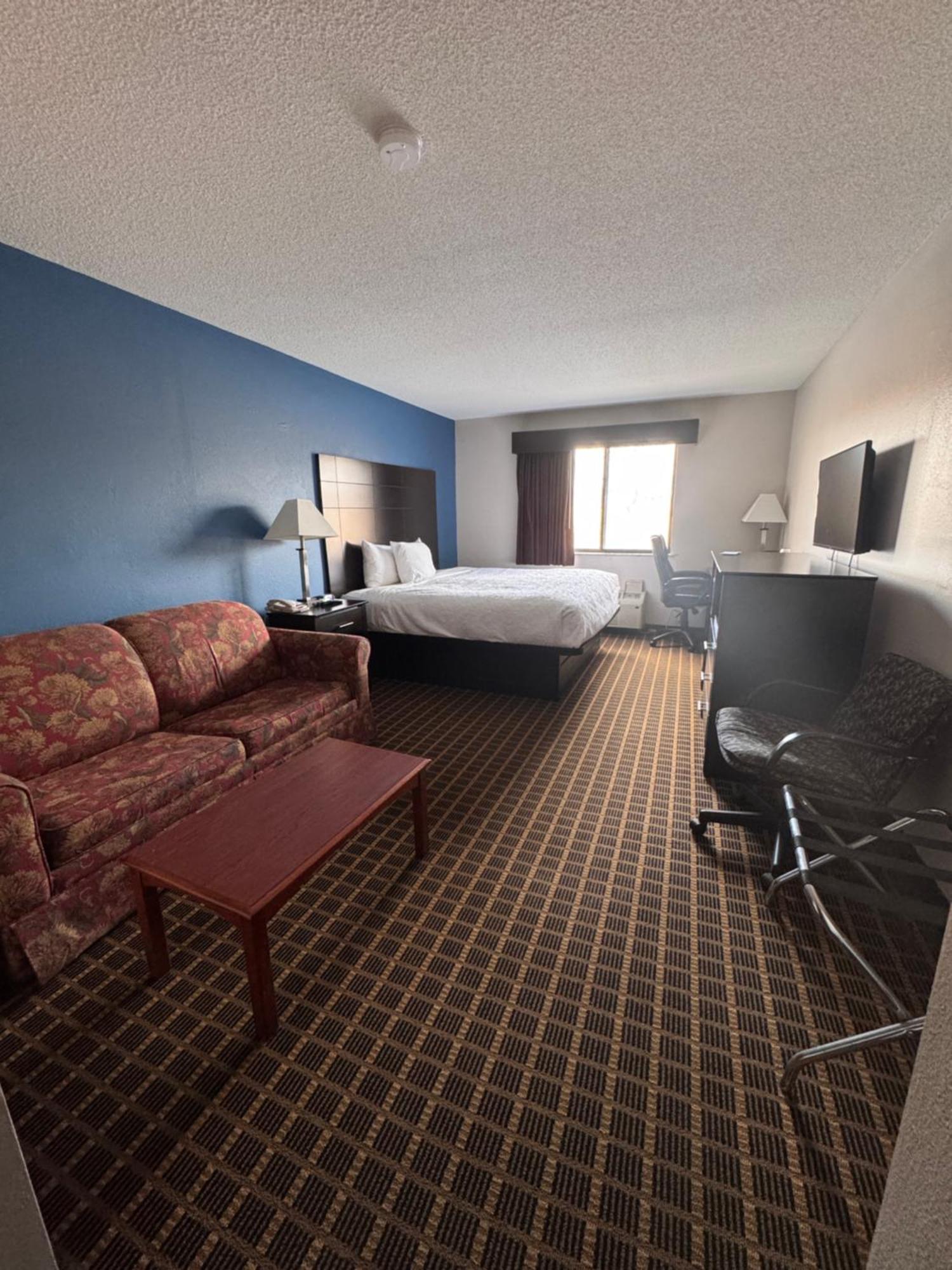Baymont Inn & Suites Richmond Bagian luar foto